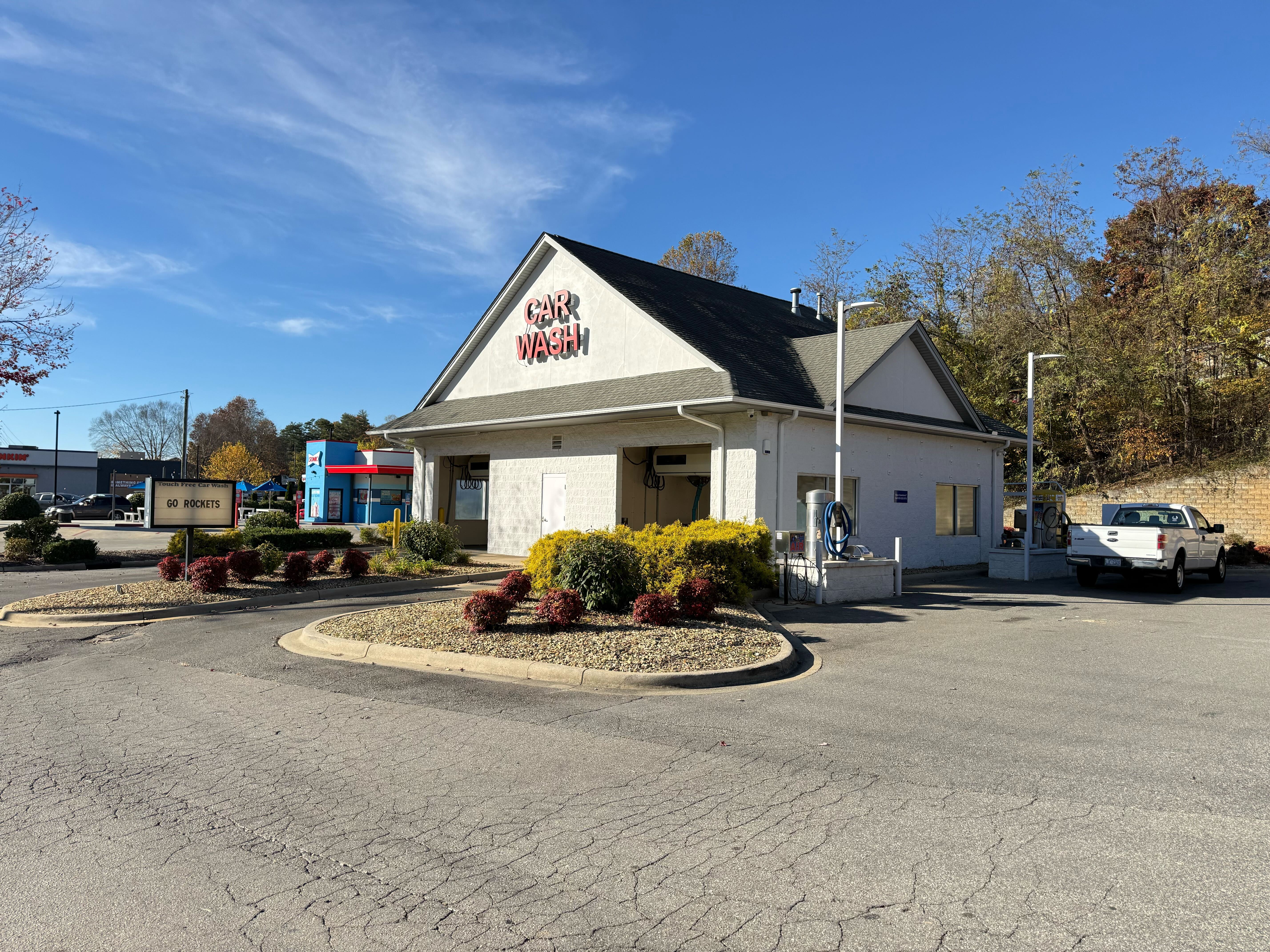 Old Charlotte Highway car wash before renovations