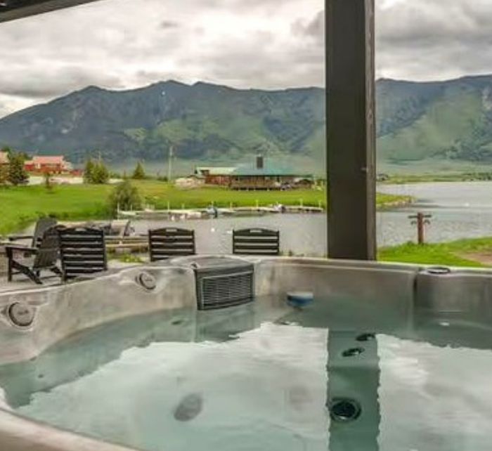 Hot tub overlooking the lake