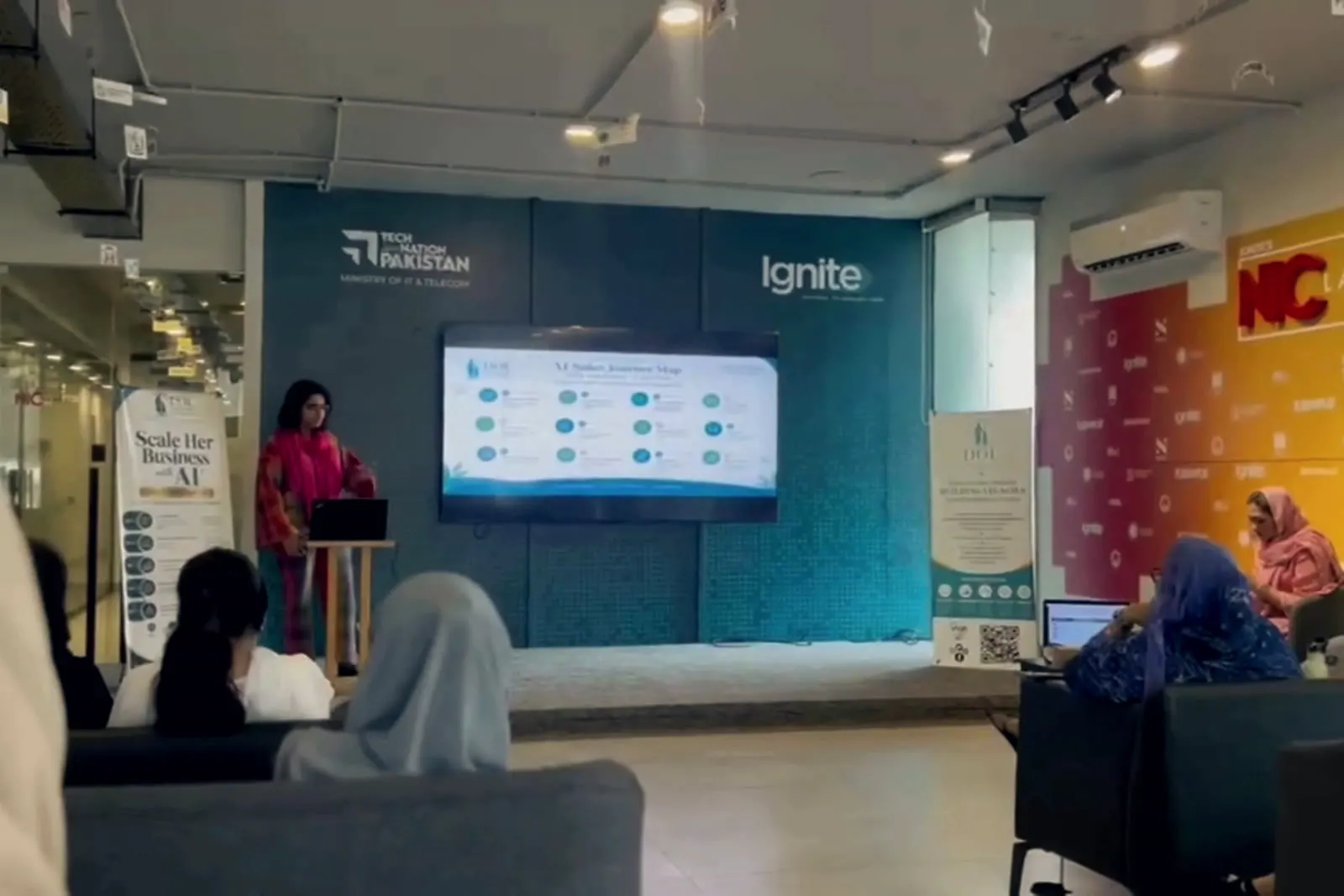 AI workshop session for women entrepreneurs at NIC Lahore