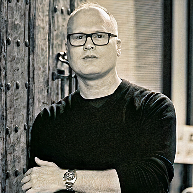 John Phillippe - Landed his first $38k client on the day his book launched
