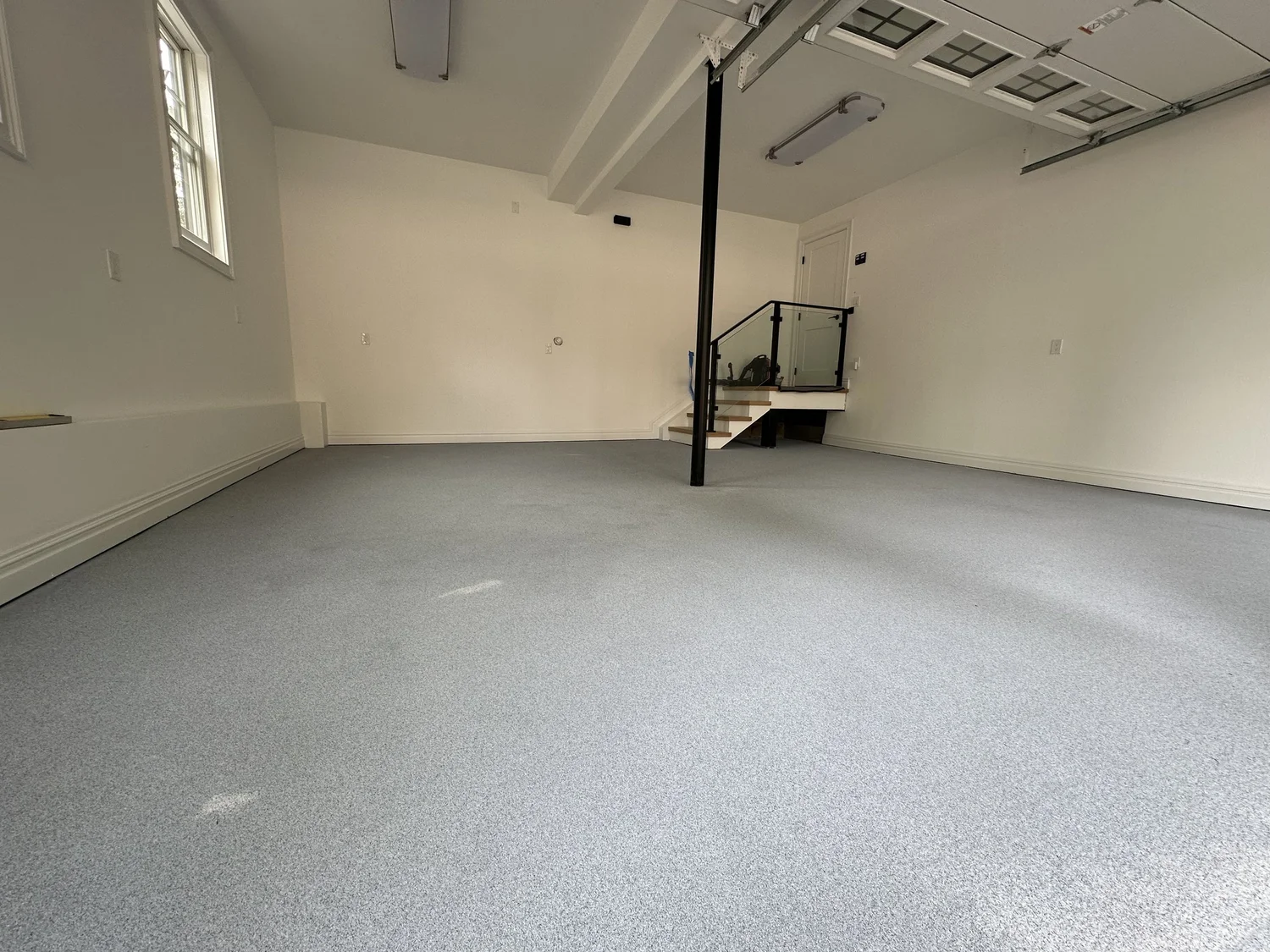 Finished epoxy floor