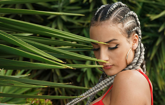 Stilvolle Cornrows und moderne Zöpfe für einen eleganten und einzigartigen Look