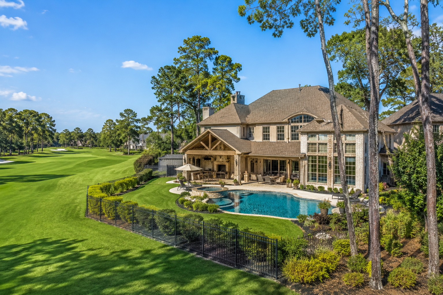 cochrans-crossing-the-woodlands-tx-golf-course-home