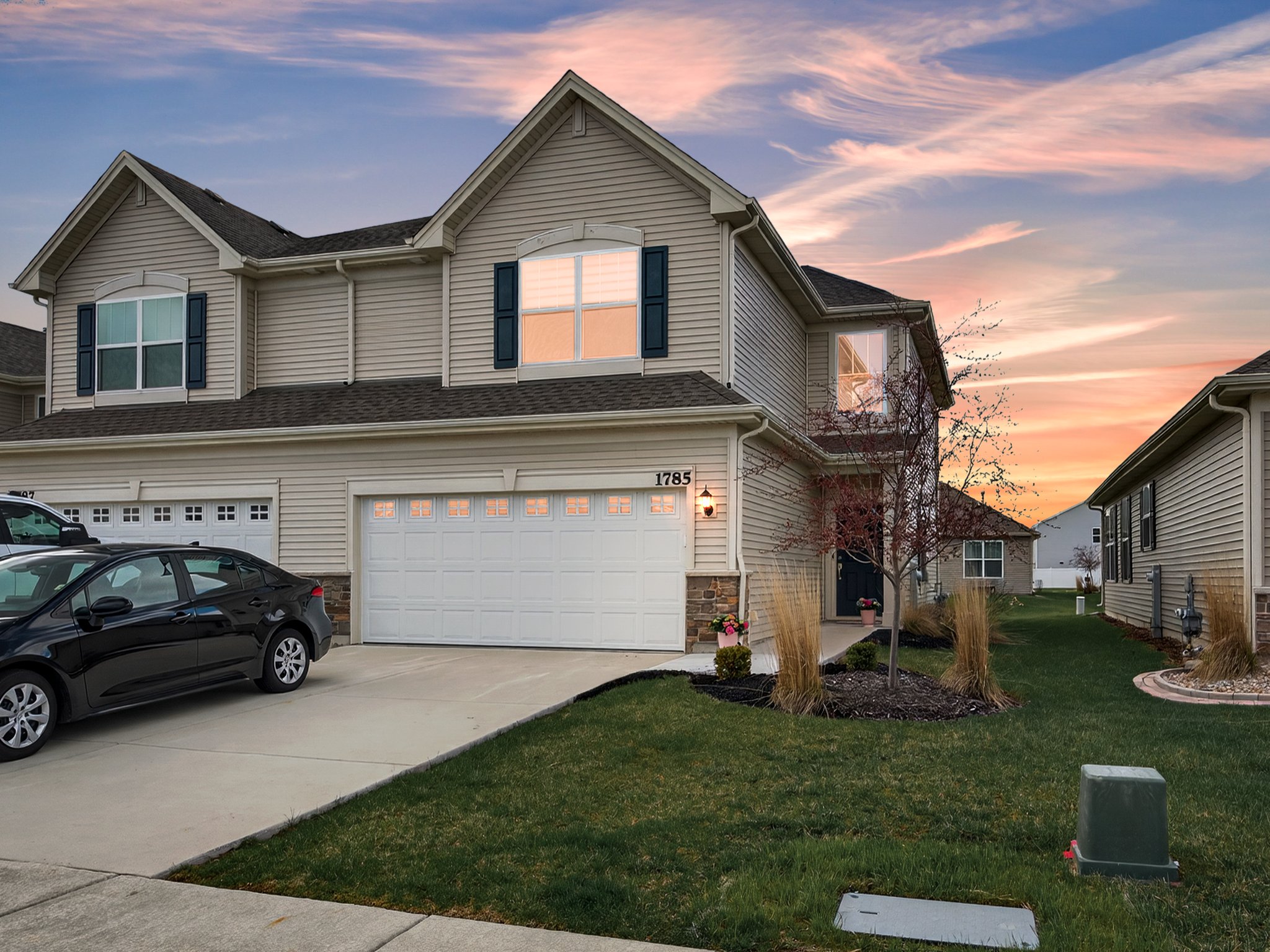 1785 E 110th Place Crown Point IN — Front Exterior