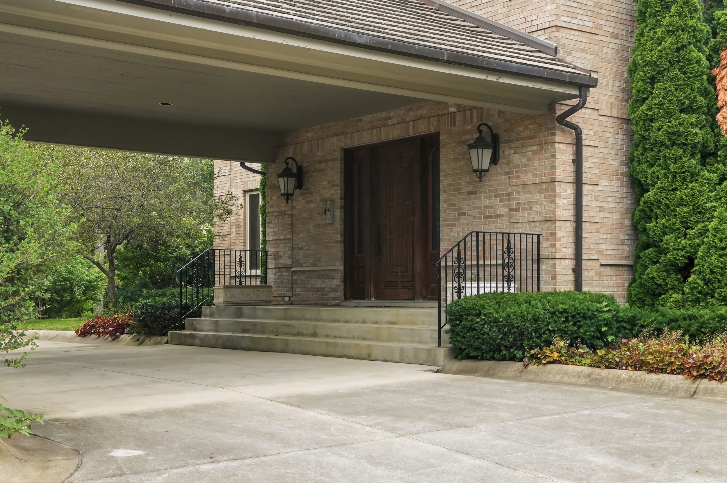 The Hebron Estate — Photo 11
