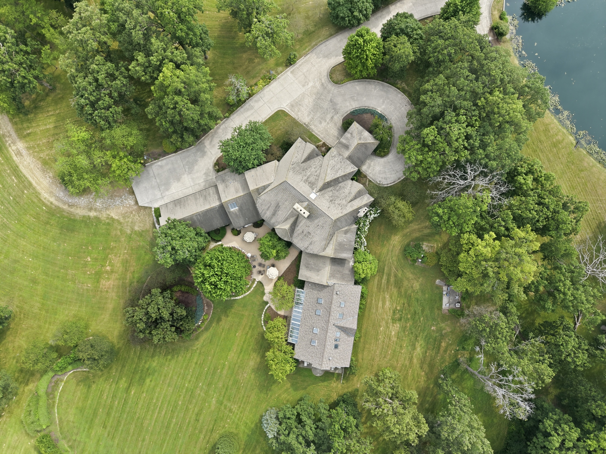 The Hebron Estate — Photo 7