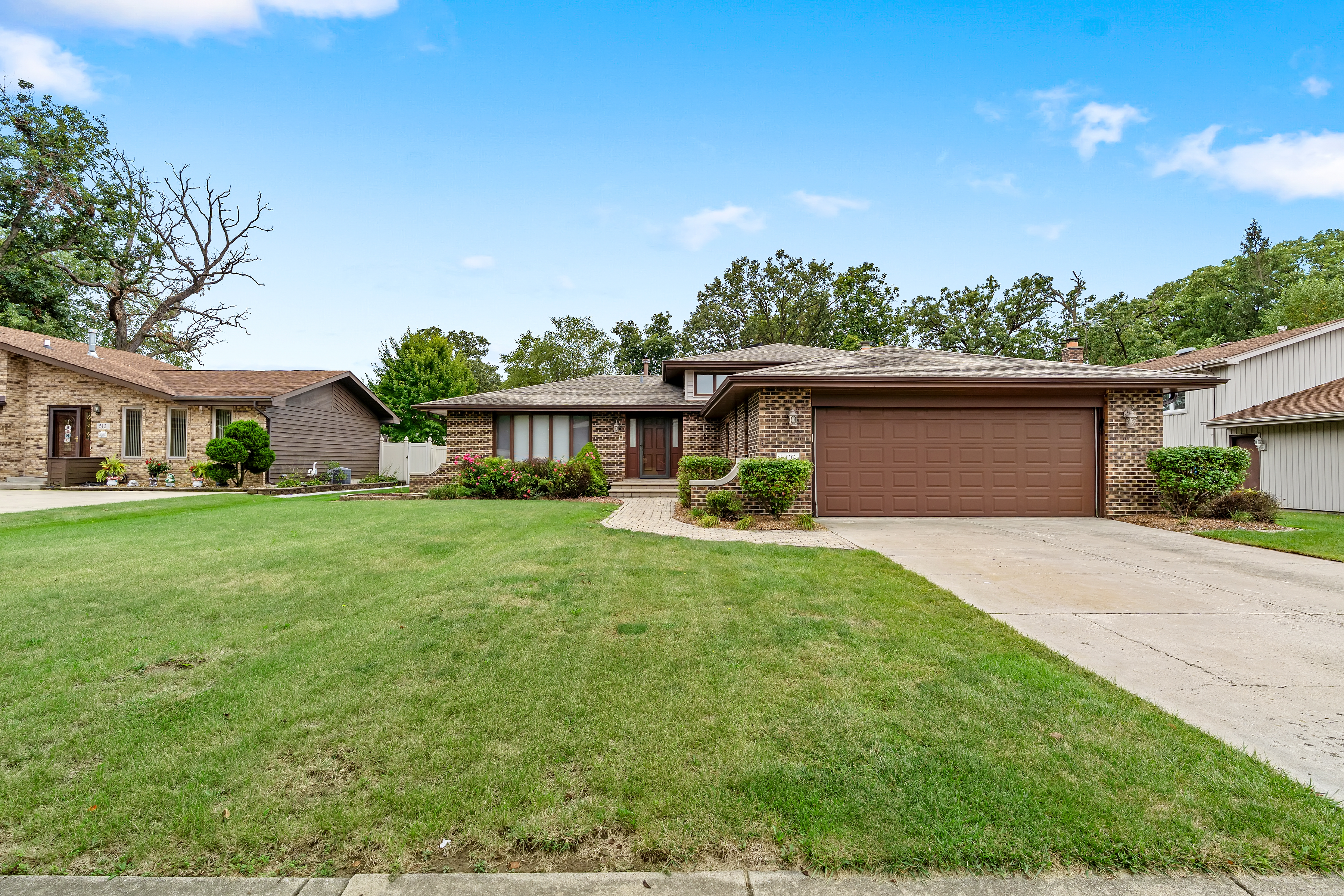 506 Heather Ln, Dyer Indiana, front exterior