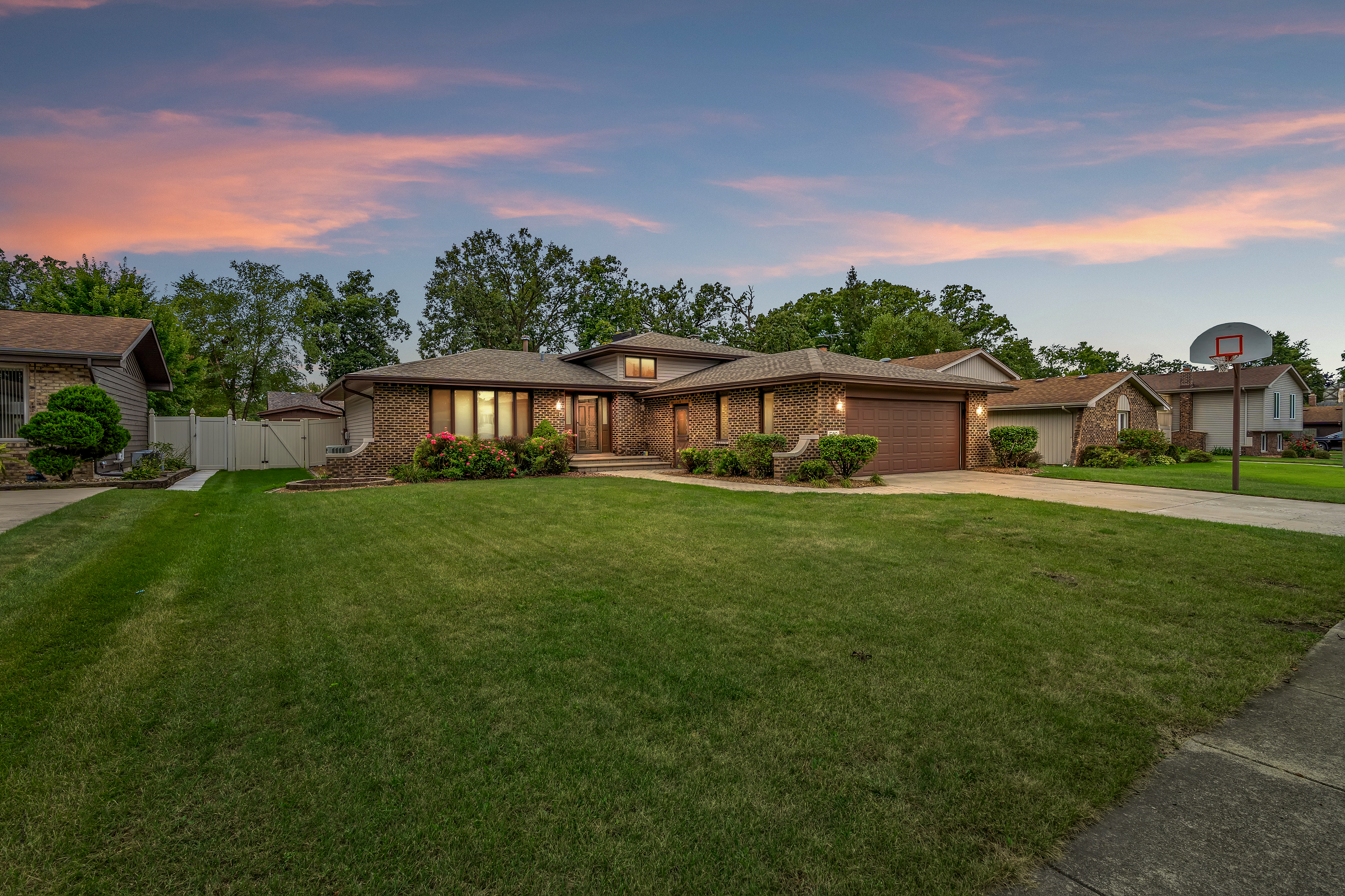 506 Heather Ln, Dyer Indiana, front exterior