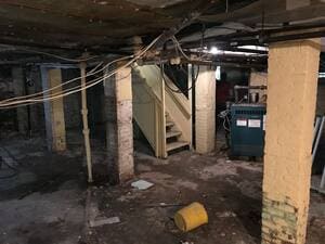 {{ custom_values.service_4 }} in {{custom_values.area_1})