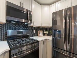 {{ custom_values.service_4 }} in {{custom_values.area_7})