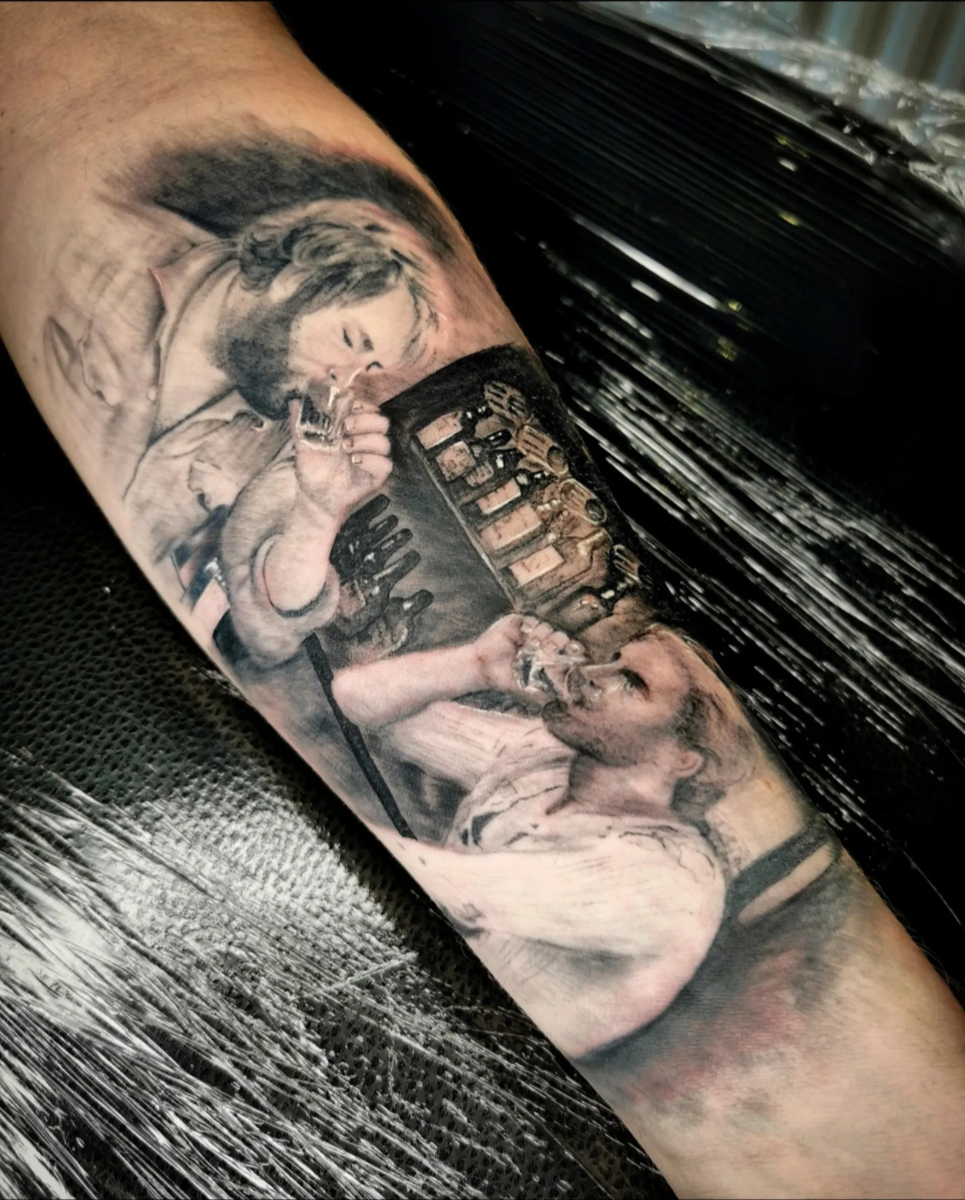 realisztikus tetovalas budapest black and grey stilusban