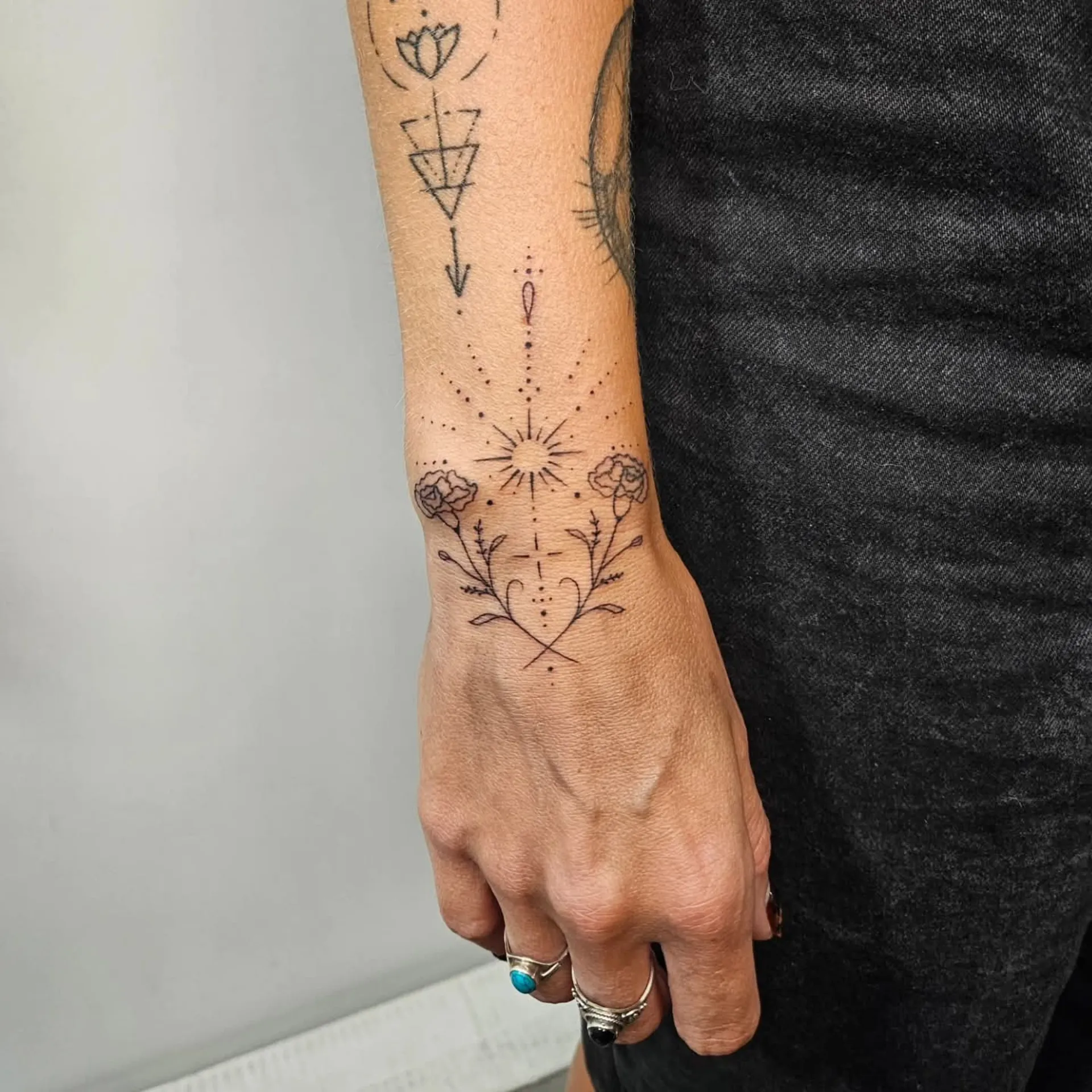 noi viragos tetovalas budapest kar tetovalas