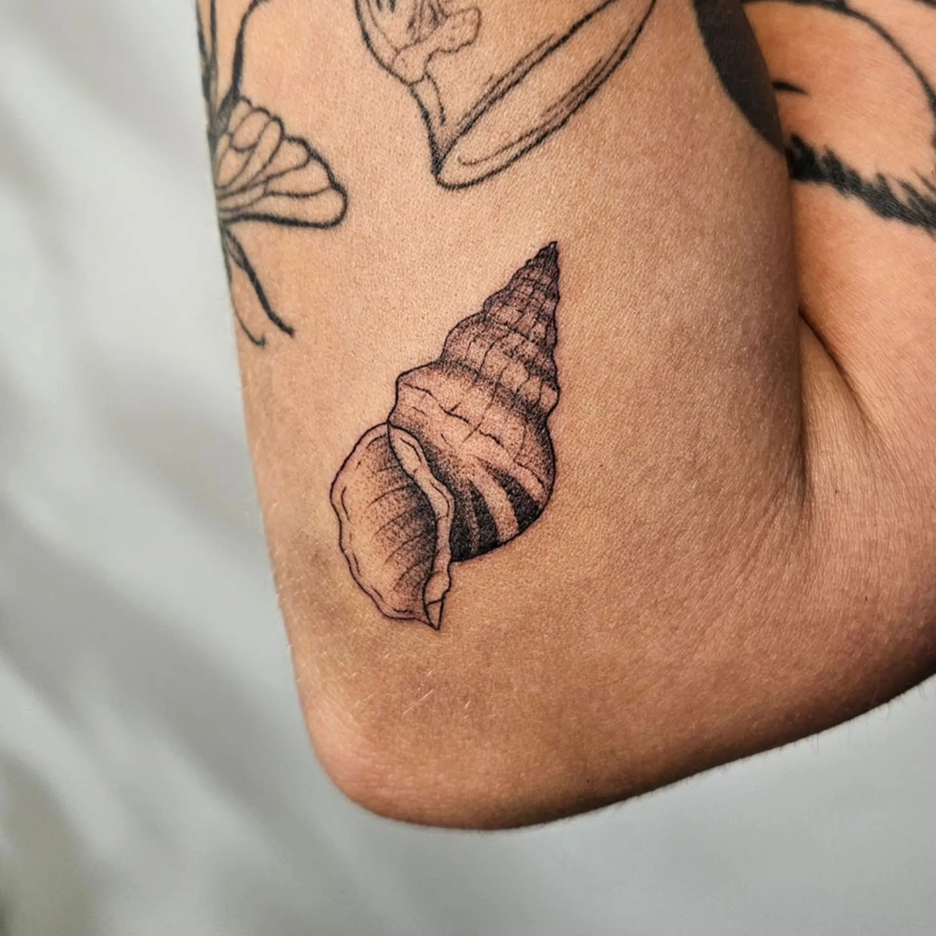 kar tetovalas budapest egyedi design mintaval