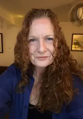 Jayne Holmes