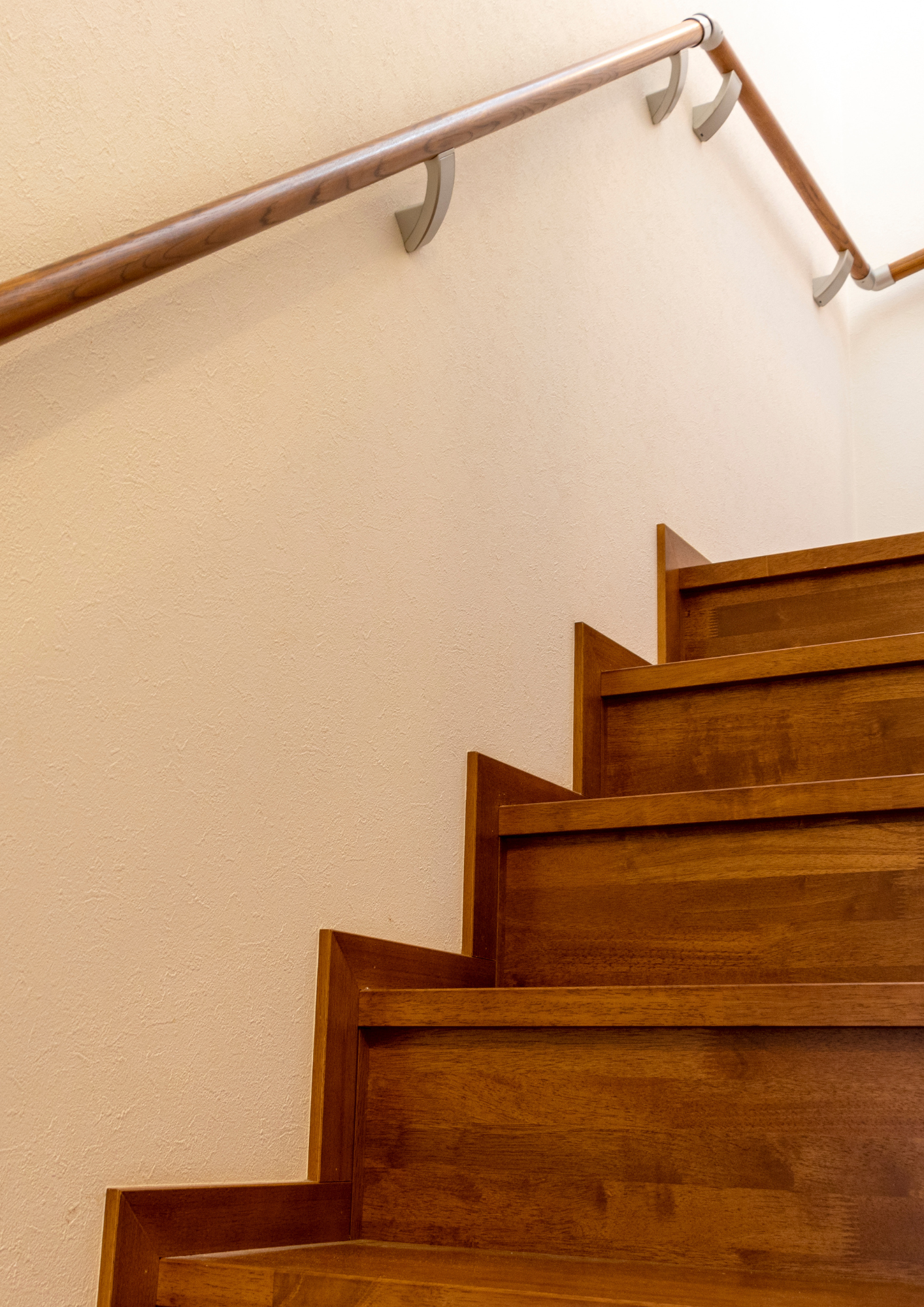 Interior Wood Staining in Niagara Region