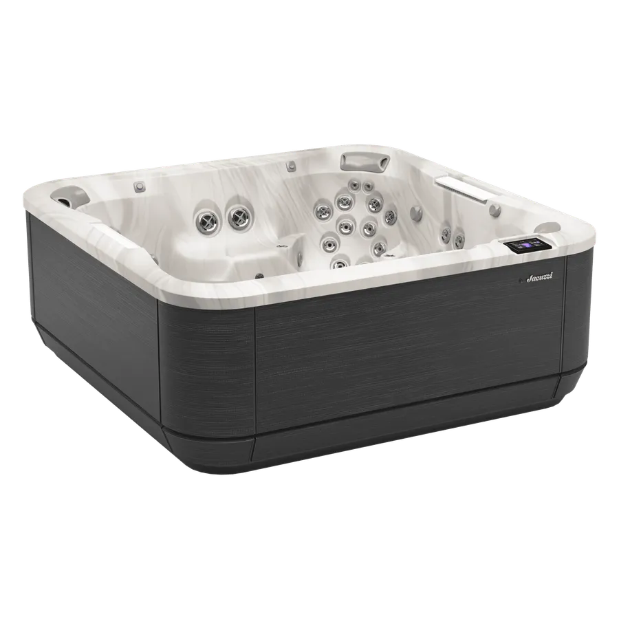 Jacuzzi hot tubJ-475