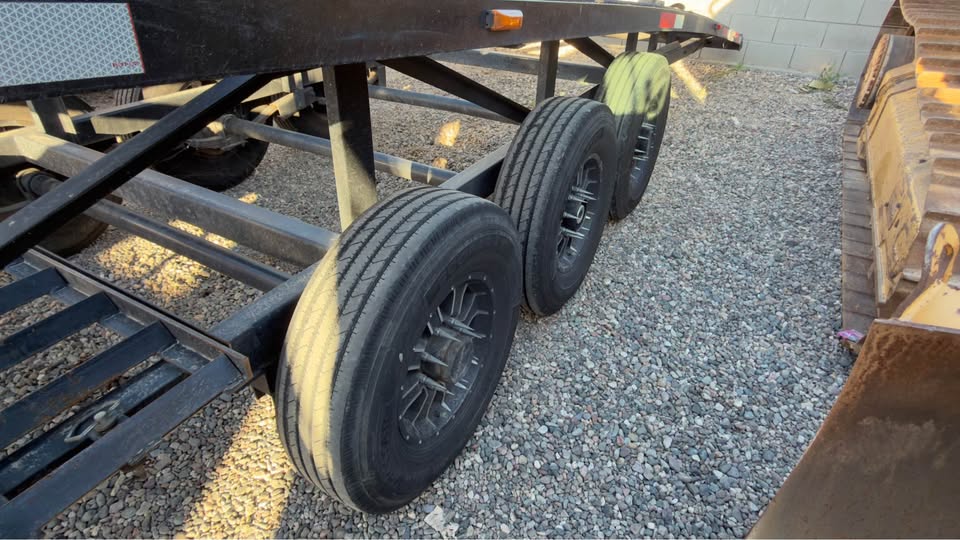 2009 Car Hauler Trailer