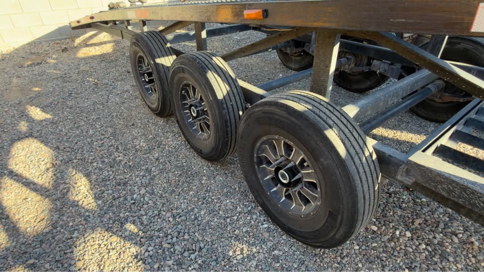 2009 Car Hauler Trailer