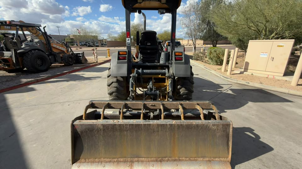 2016 Skip Loader 2016 Skip Loader
