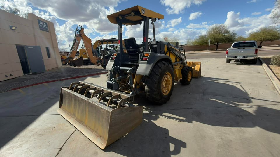 2016 Skip Loader 2016 Skip Loader