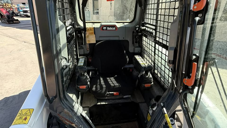 2024 Enclosed Cab Skid Steer