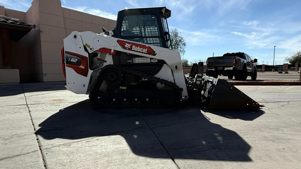 2024 Enclosed Cab Skid Steer
