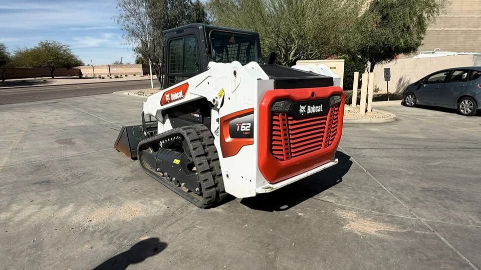 2024 Enclosed Cab Skid Steer