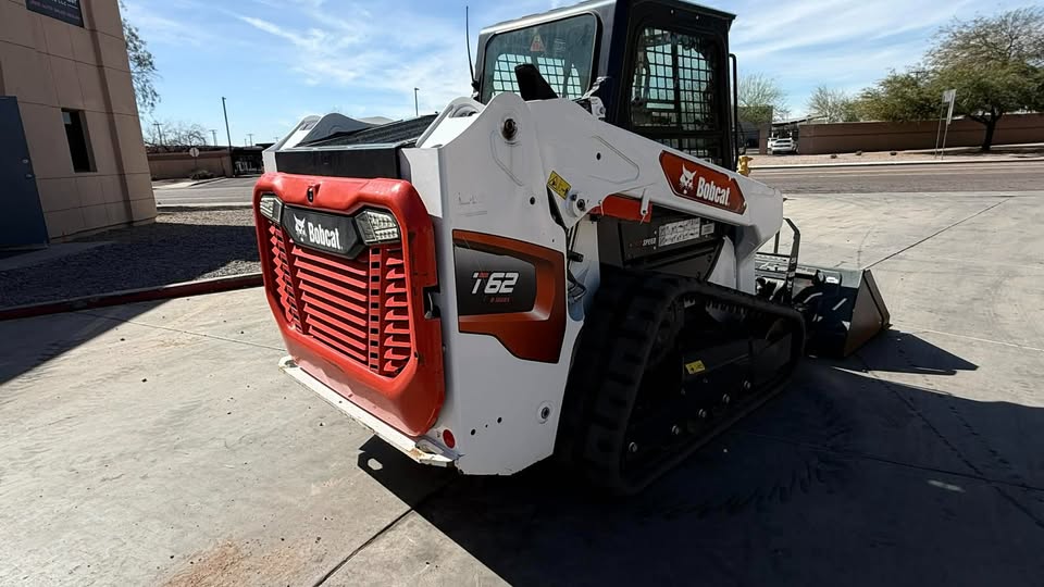 2024 Enclosed Cab Skid Steer