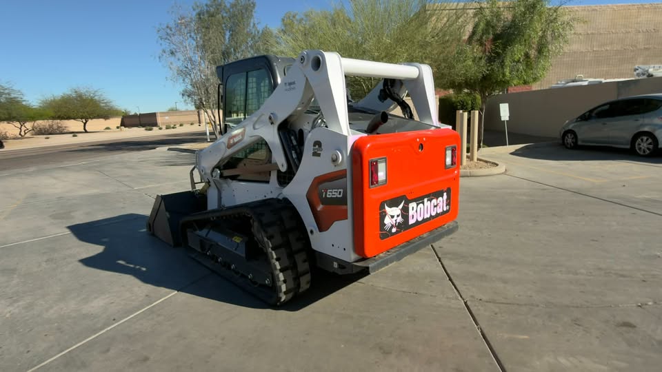 2023 Enclosed Skid Steer