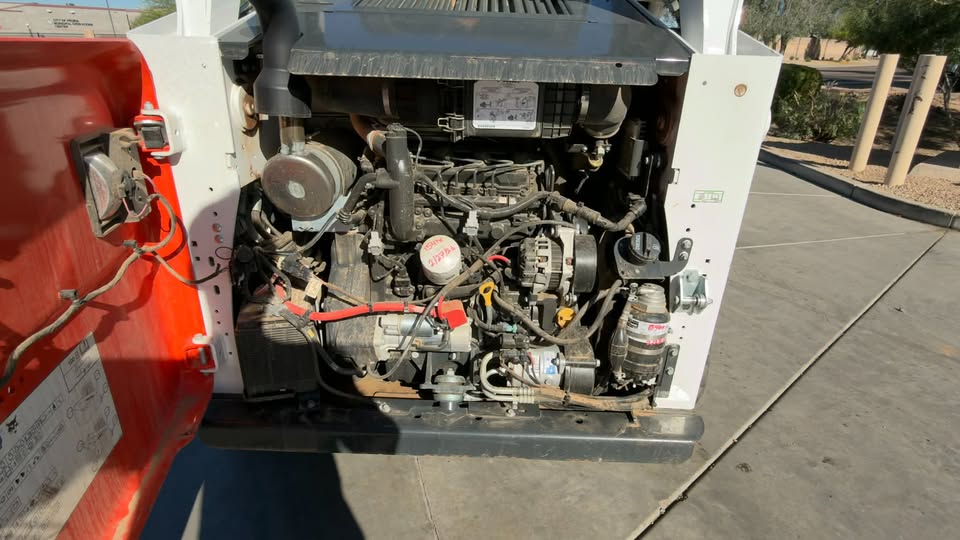 2023 Enclosed Skid Steer