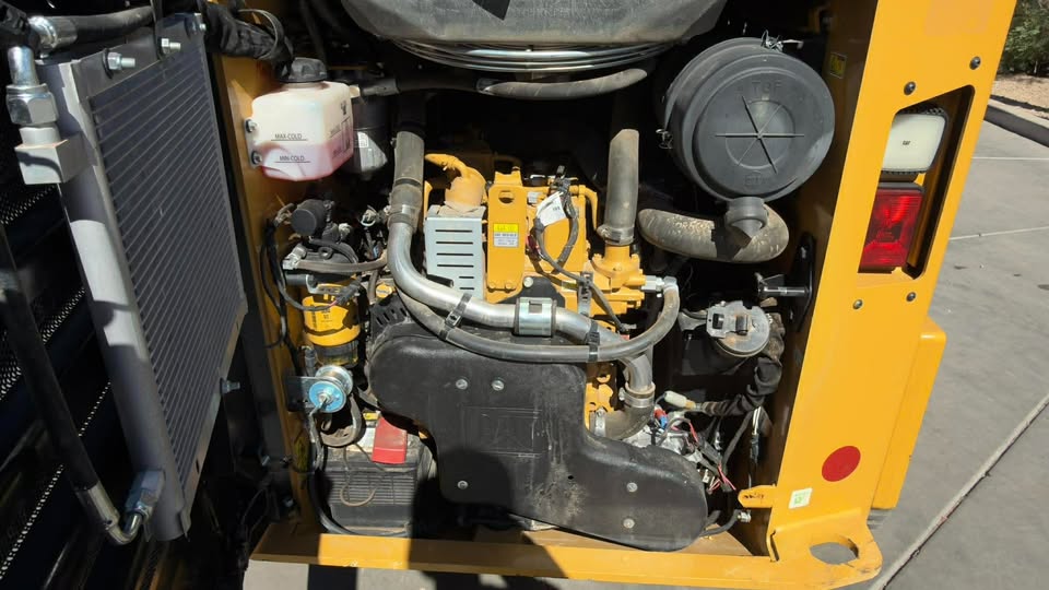 2023 Enclosed Skid Steer 2023 Enclosed Skid Steer