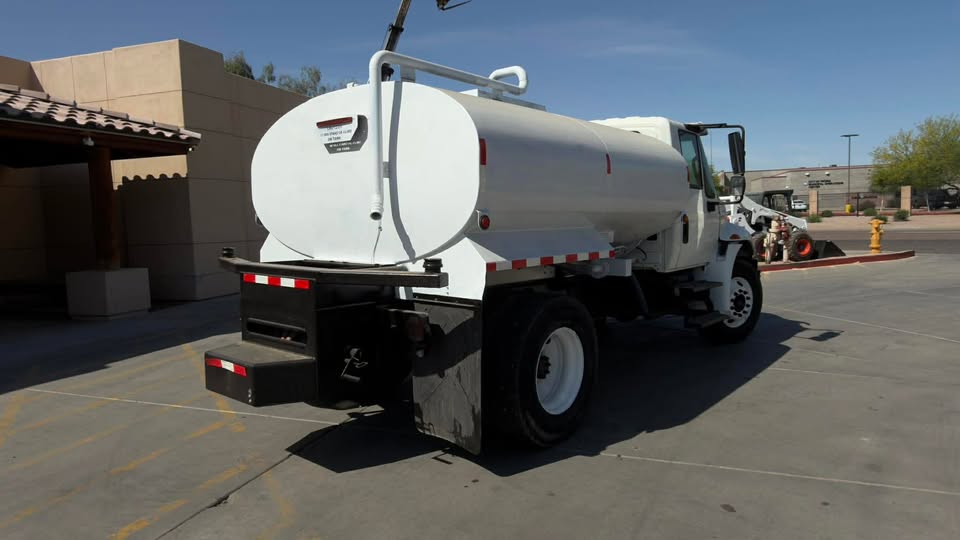 2014 2000 Gal Water Truck 2014 2000 Gal Water Truck
