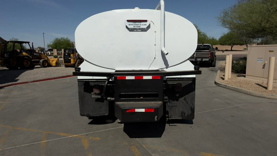 2014 2000 Gal Water Truck 2014 2000 Gal Water Truck