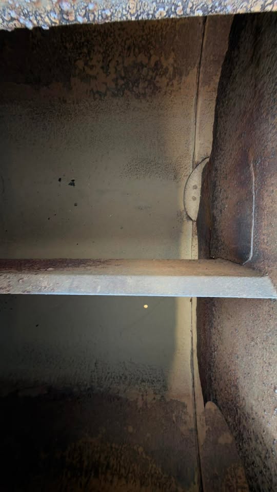 2014 2000 Gal Water Truck 2014 2000 Gal Water Truck