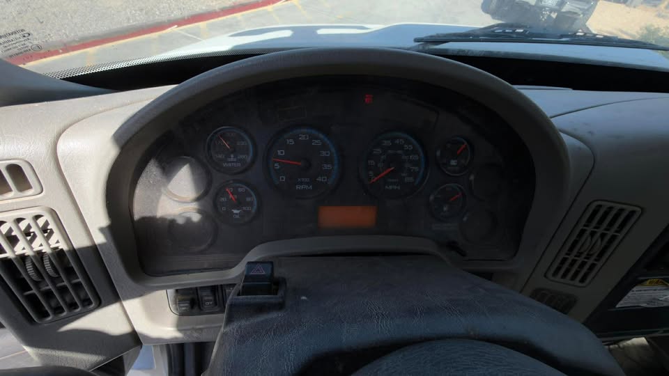 2014 2000 Gal Water Truck 2014 2000 Gal Water Truck