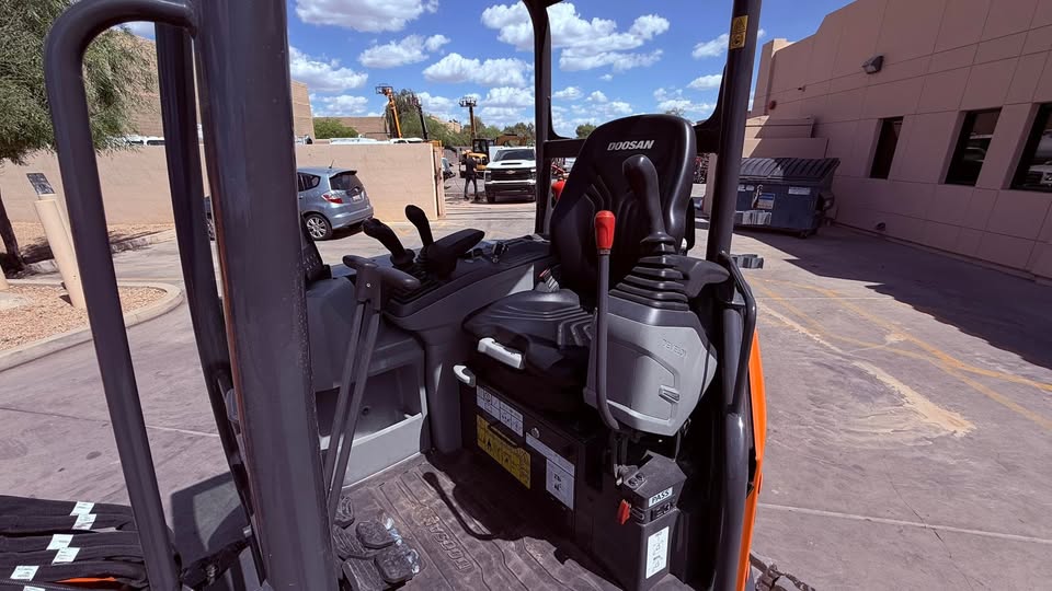 2026 Mini Excavator 2026 Mini Excavator