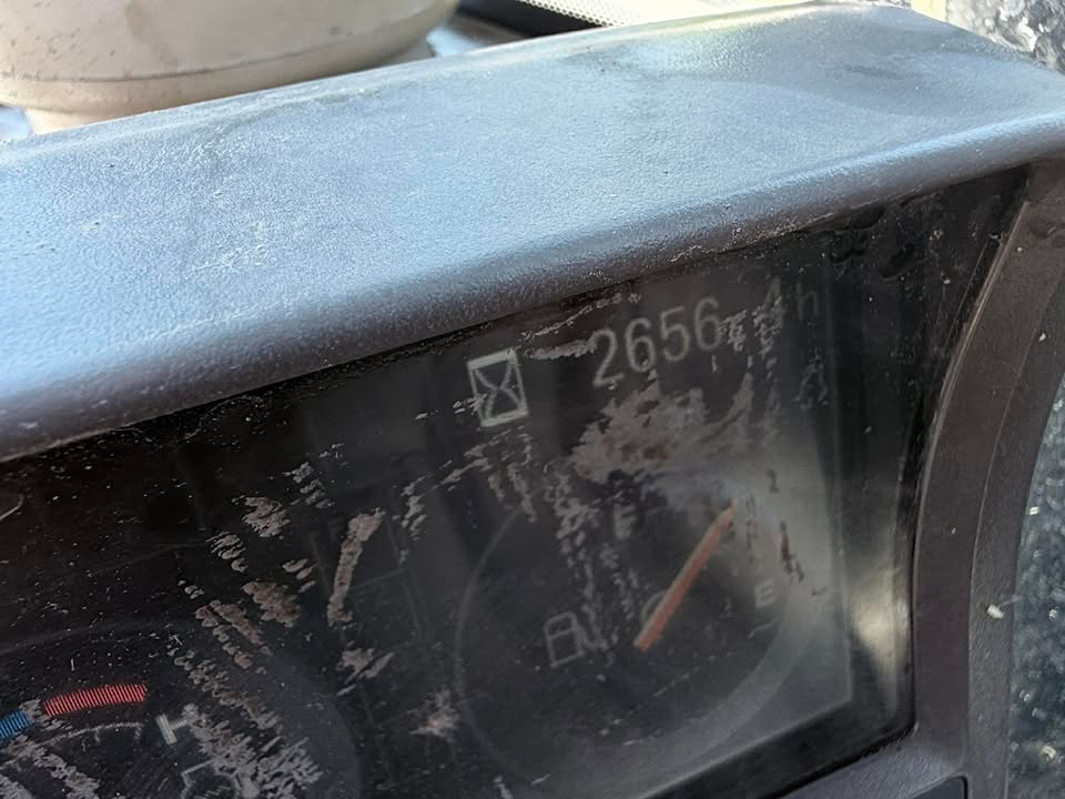 2014 Enclosed Excavator 2014 Enclosed Excavator