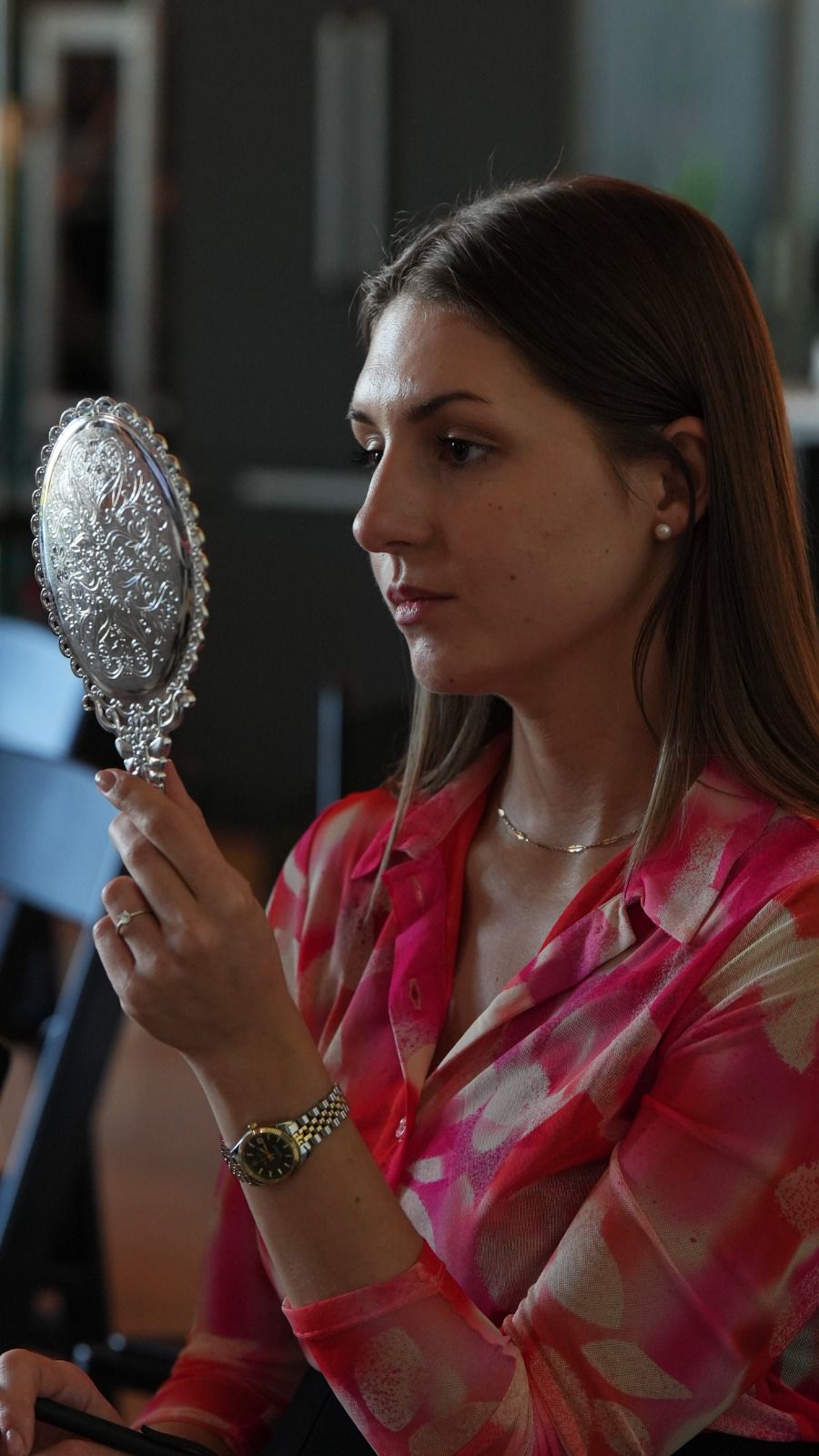 Student doing mirror work at Liz Kennedy seminar