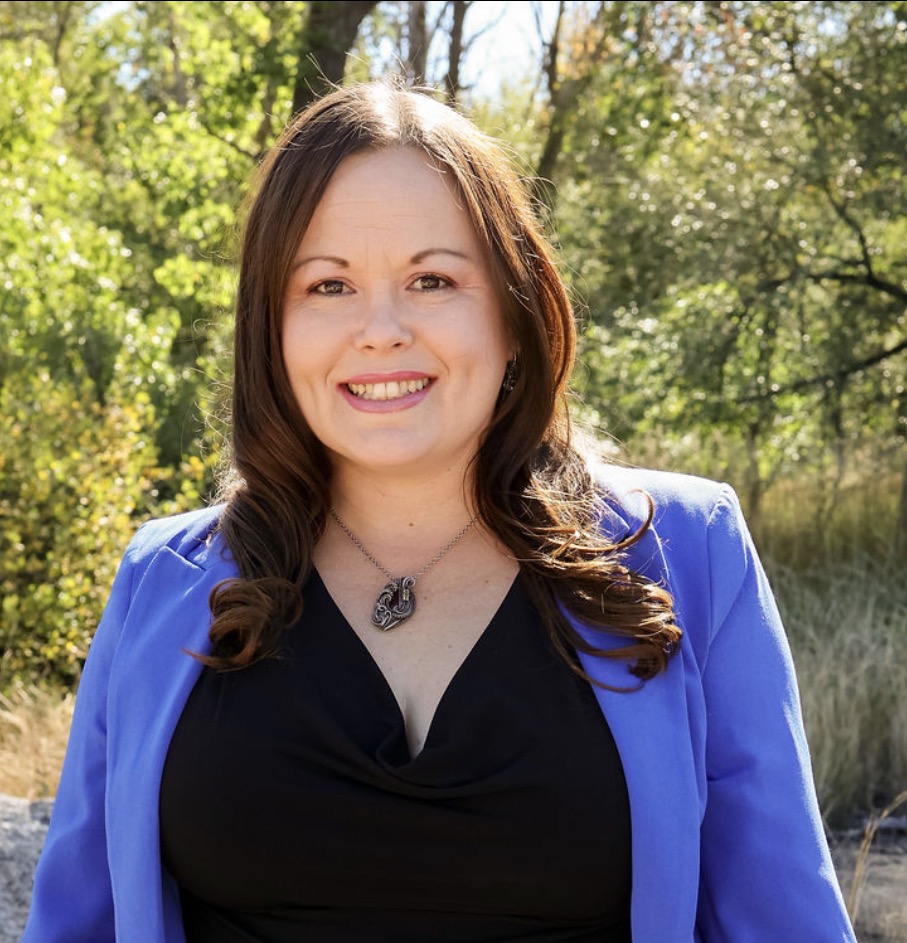 Amber Rose Castellon, Founder of Solar Rose Energy