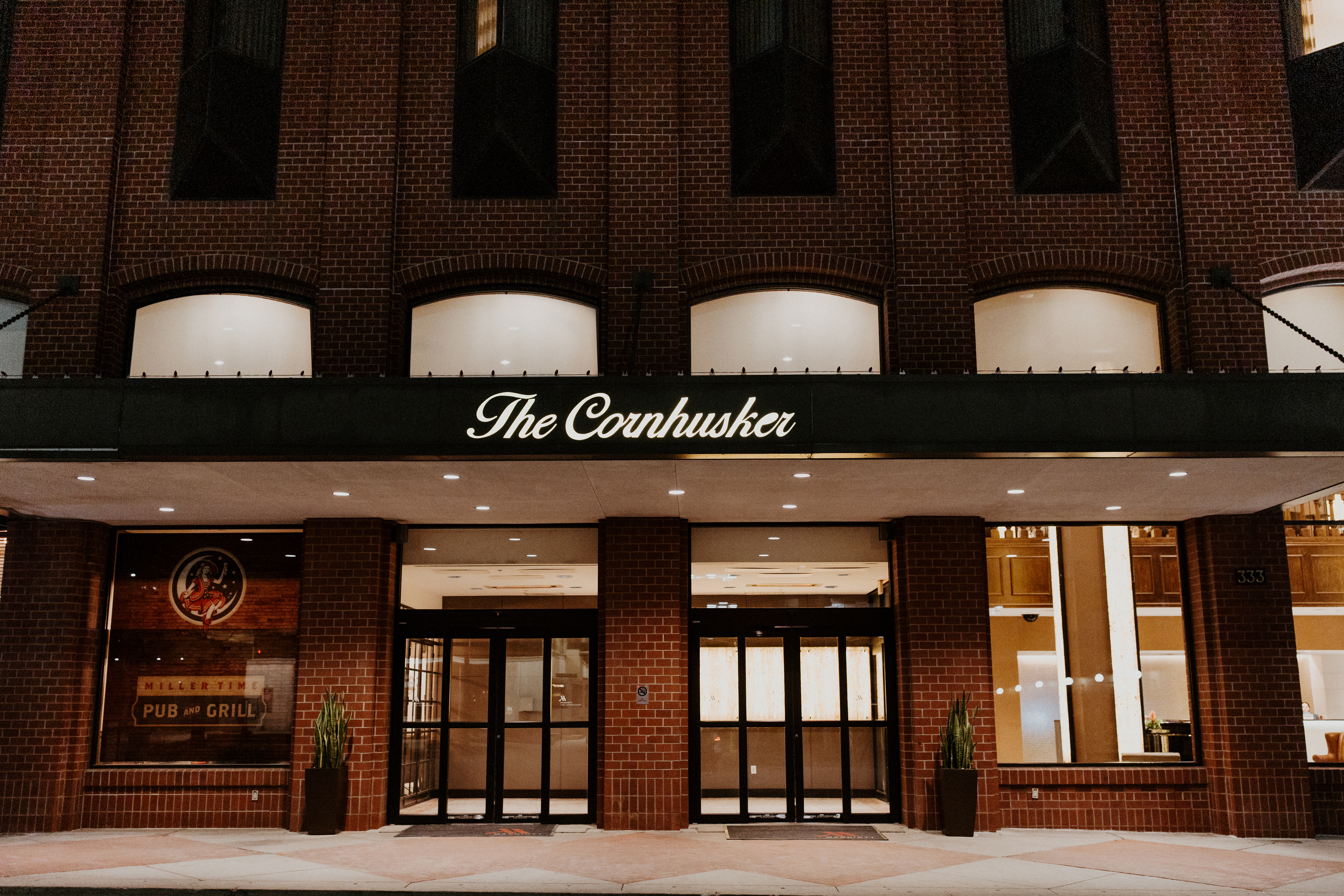 Exterior entrance of the Lincoln Marriott Cornhusker Hotel
