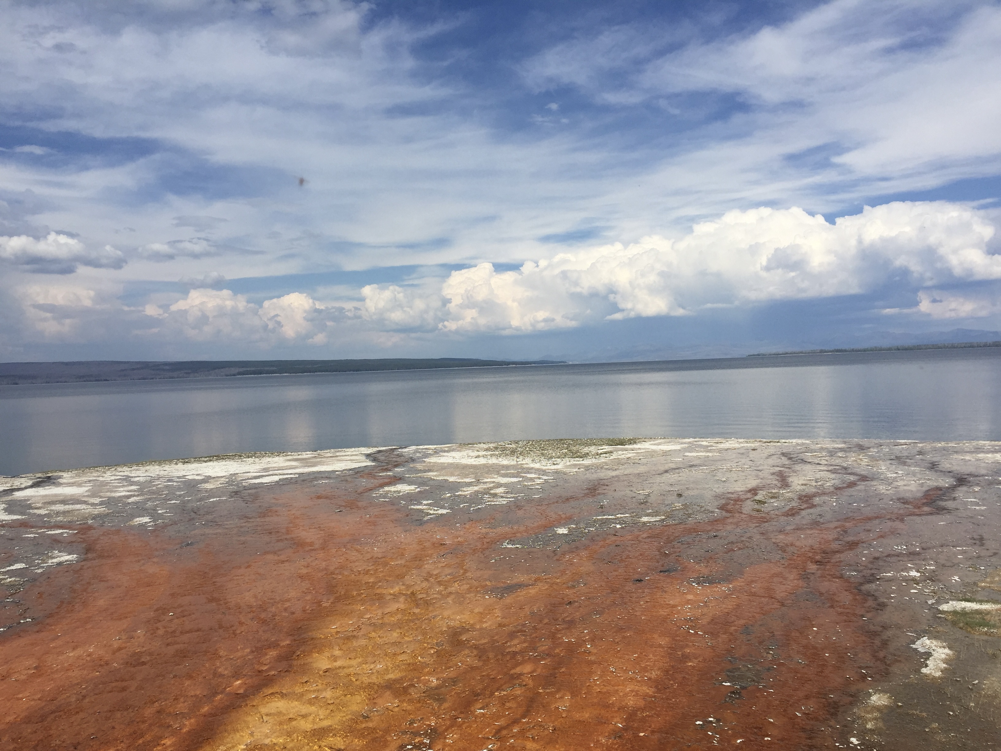 Yellowstone National Park guide Yellowstone National Park guide