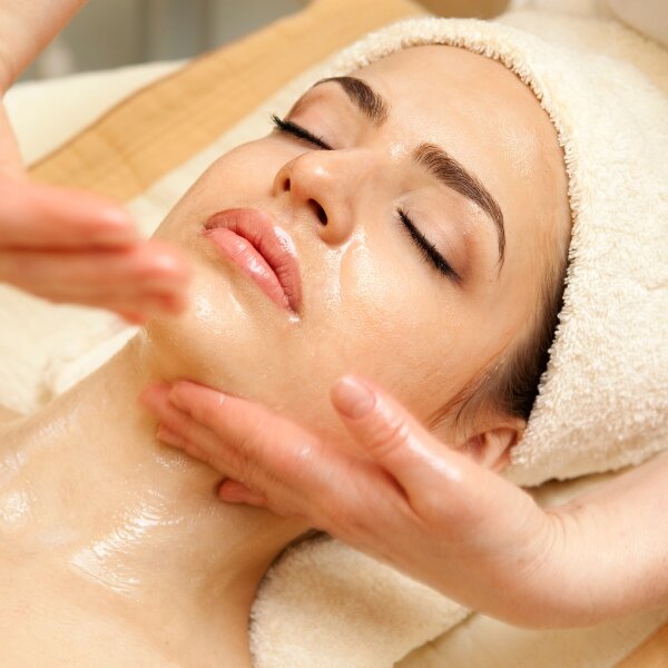 About Herbal Nails & Spa Arcadia