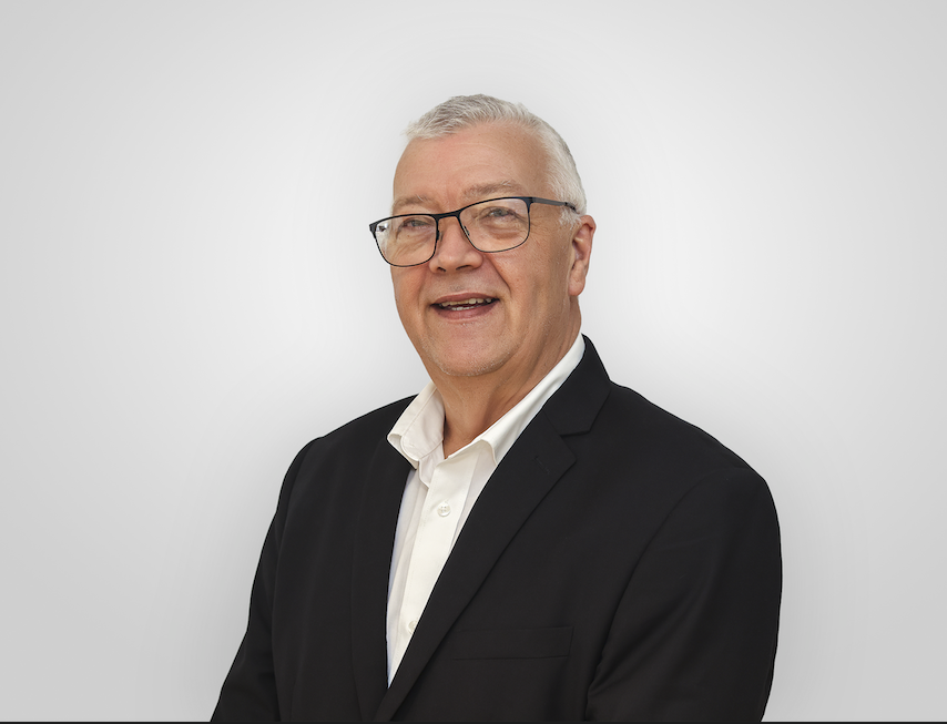 Jay Walmsley — Professional Problem Solver for Small Business
30+ years in sales, marketing and community building across APAC. I help small businesses win customers, build referral pipelines, and create partnerships that actually grow revenue.
I install the Infrastructure—Networking, Education, and Technology—that turns a "Business" into a Sovereign Territory