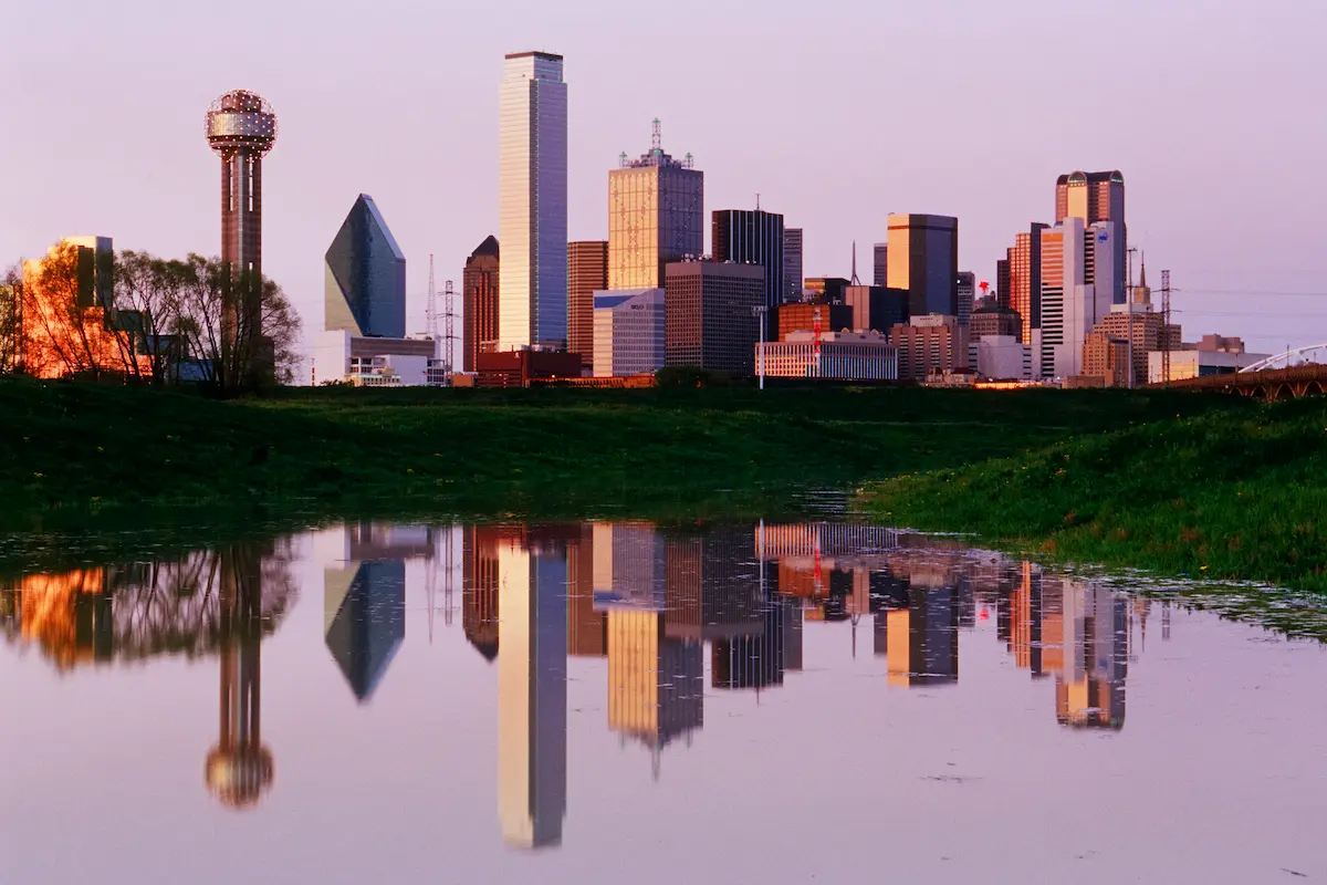 Dallas Texas skyline - Industrial Cleaning Experts serves the DFW metroplex