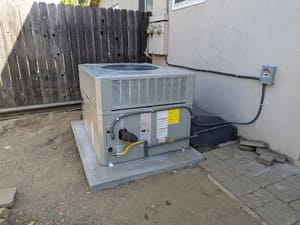 {{ custom_values.service_4 }} in {{custom_values.area_4})