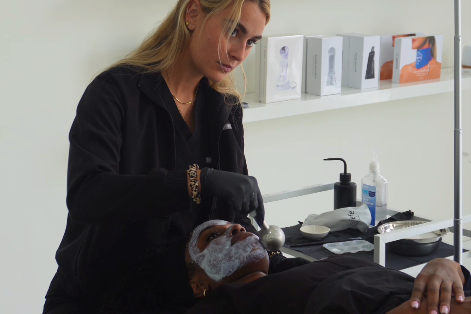 student clinic / hands-on treatment photo Project Esty Academy aesthetics esthetician Arizona student clinic / hands-on treatment photo Project Esty Academy aesthetics esthetician Arizona