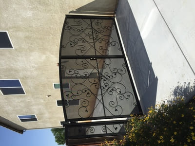 {{ custom_values.service_1 }} in {{custom_values.area_1})