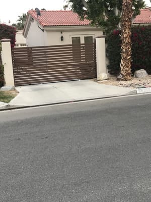 {{ custom_values.service_4 }} in {{custom_values.area_3})