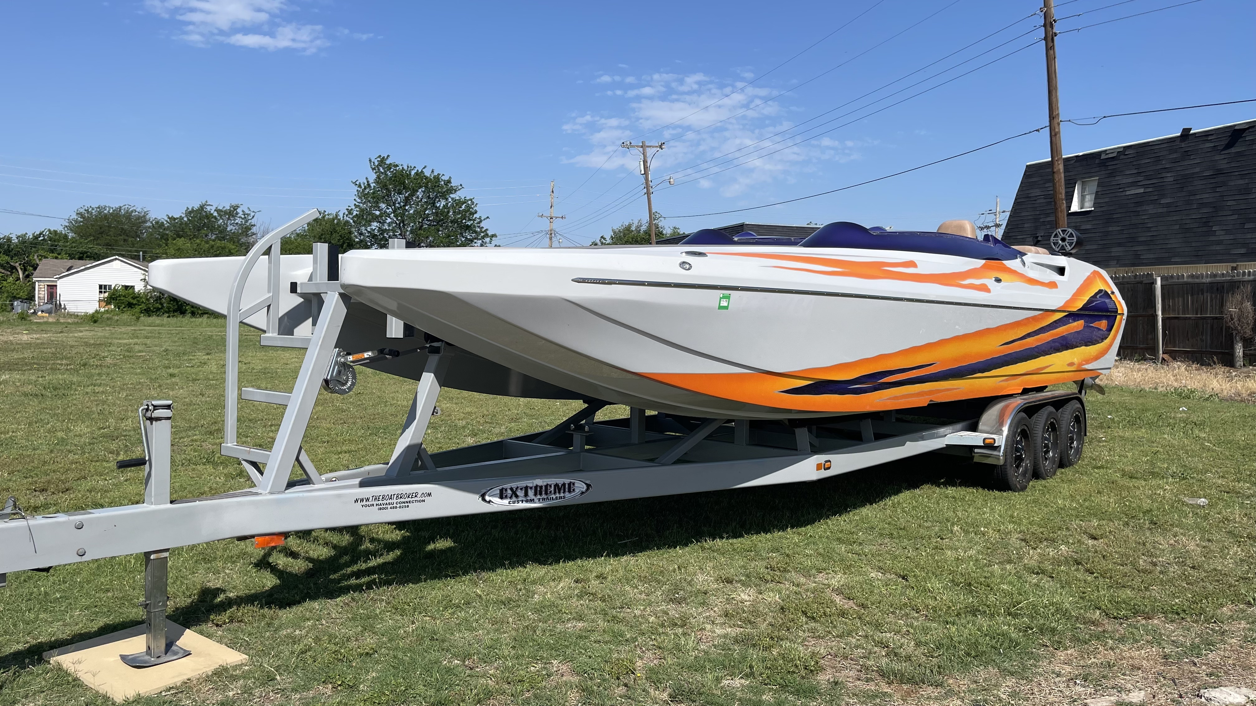 2005 Force Offshore 29' Cat Speed Boat
