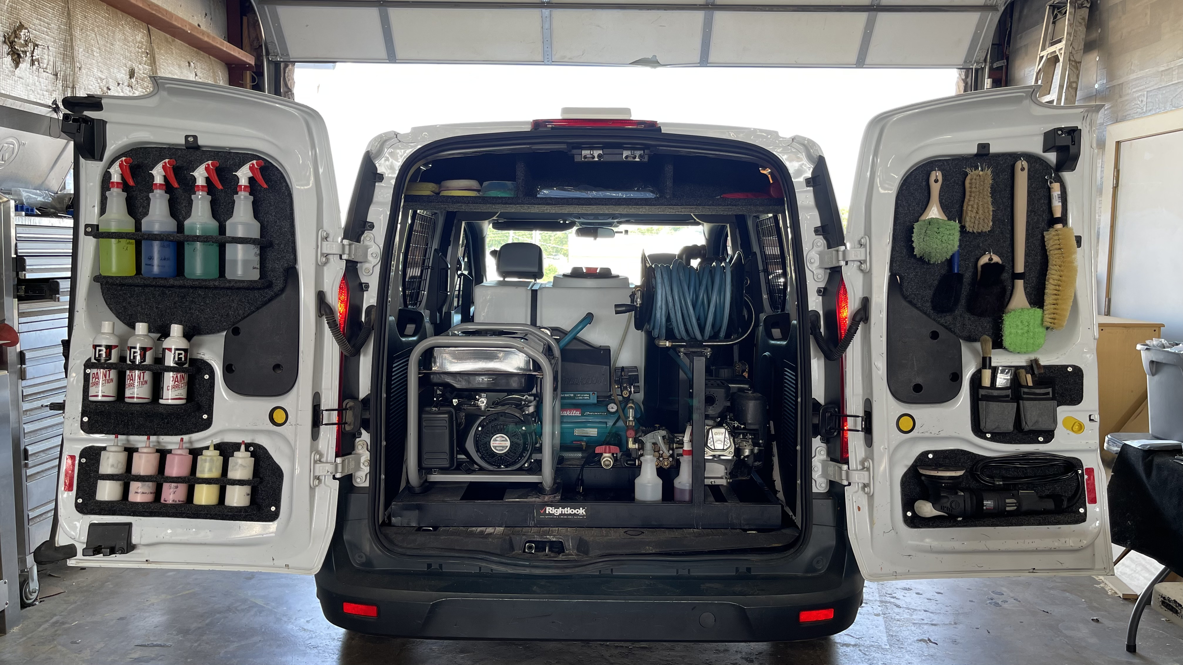 Detail Van Custom Panels